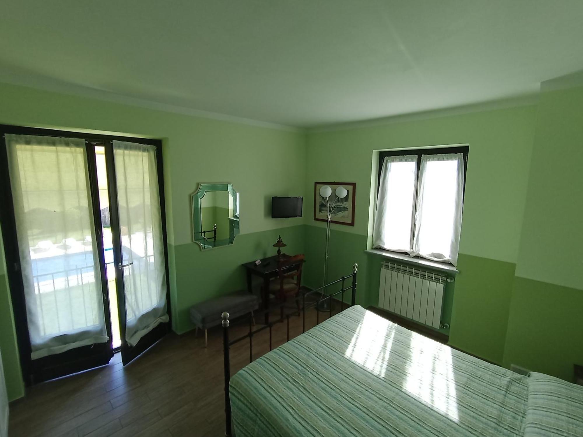 Ospitidelpero Bed & Breakfast Piozzo Exterior photo
